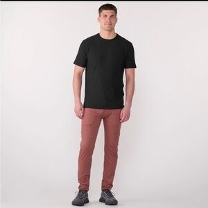 Vuori Men’s Short Sleeve Athletic Tshirt Black Size M